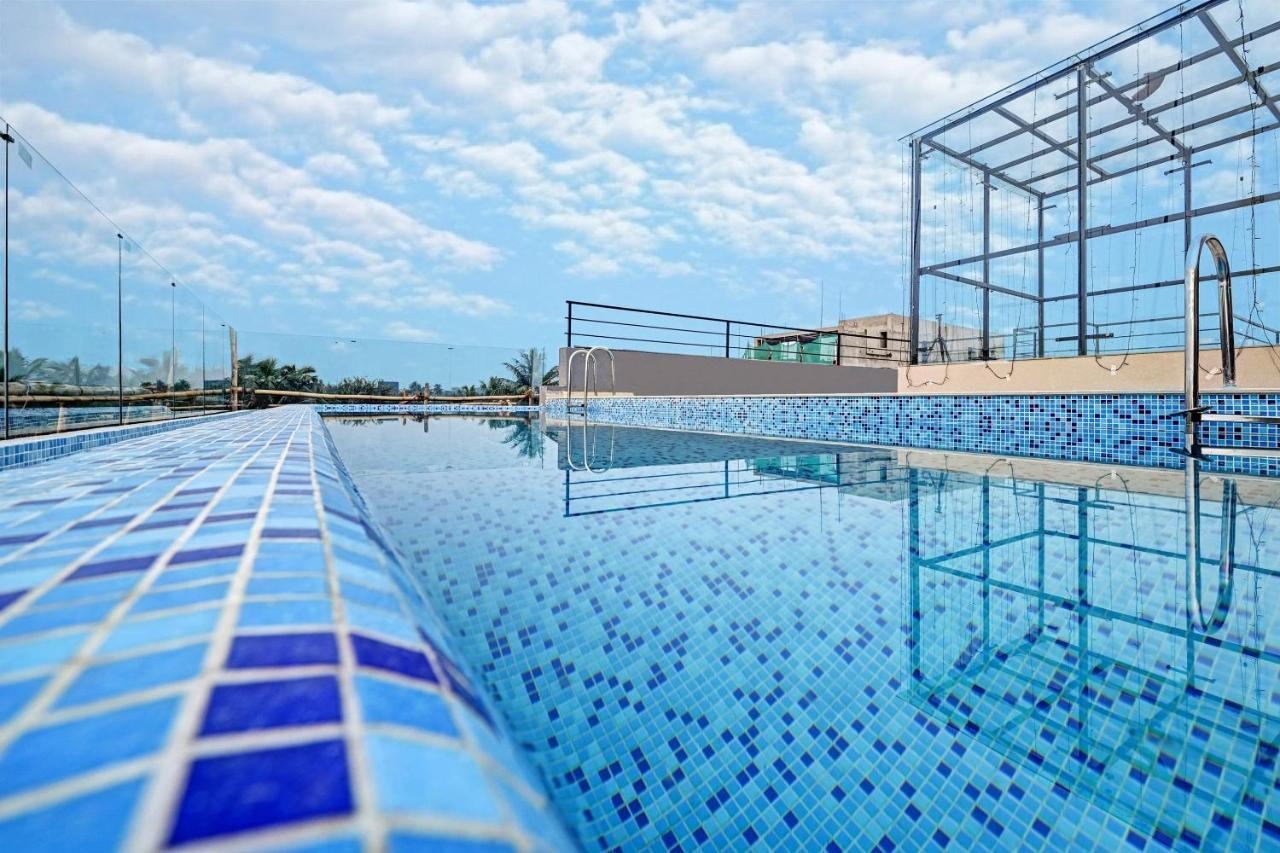 Super Townhouse Oak Hillside Aqua Hotel Khandagiri Exterior photo
